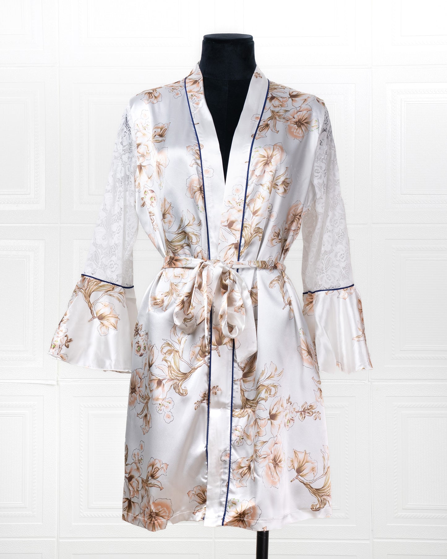 Silk Long-sleeve Bathrobe with Lily Pattern and Lace Details - Fever Lingeries
