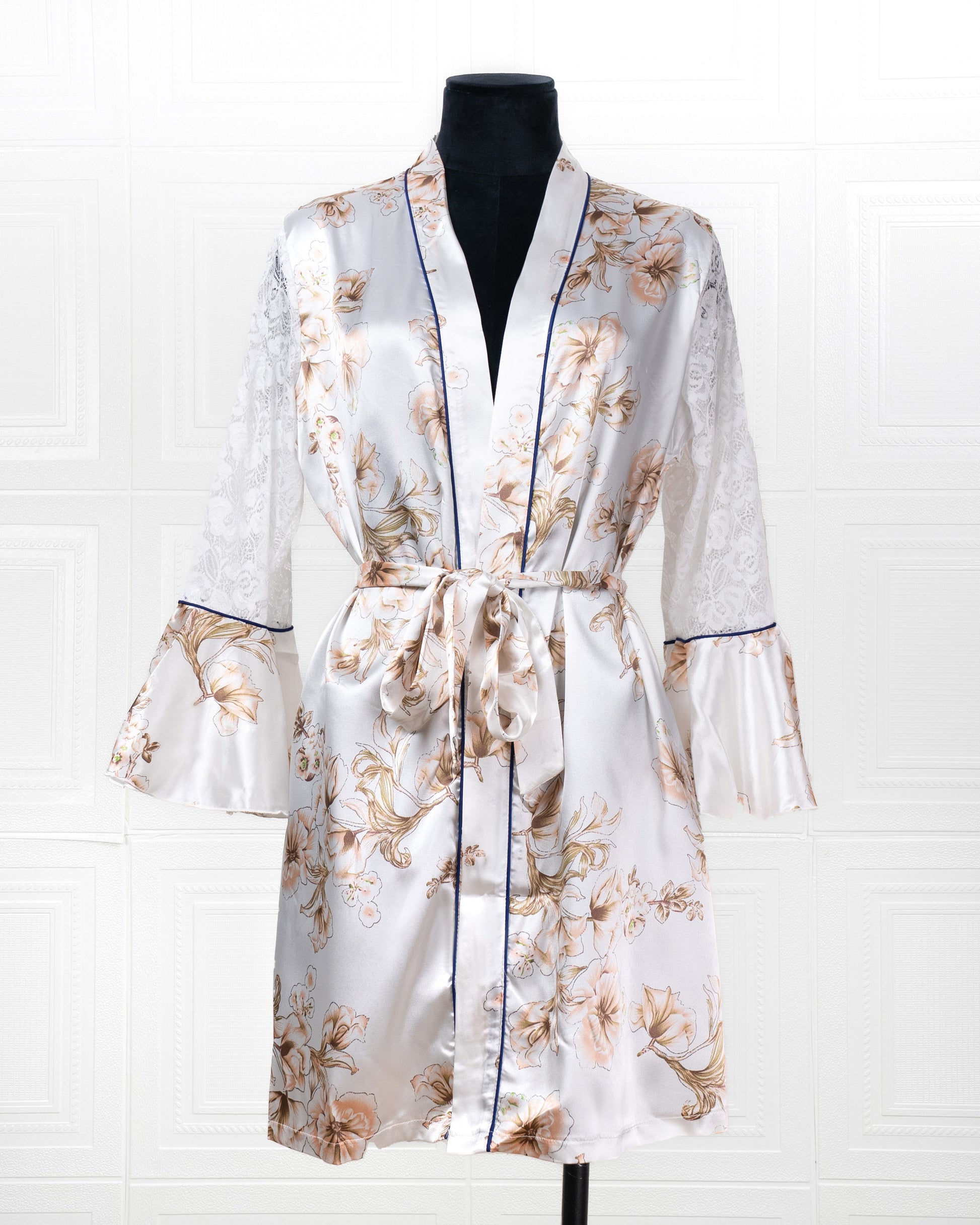 Silk Long-sleeve Bathrobe with Lily Pattern and Lace Details - Fever Lingeries