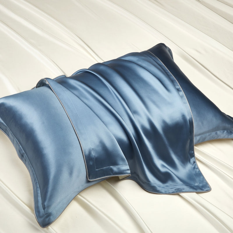 Silk Pillowcase Iris Blue - Fever Lingeries