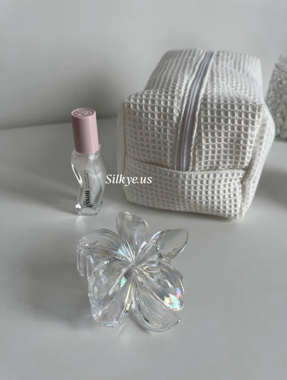 Waffle-patterned Makeup Bag