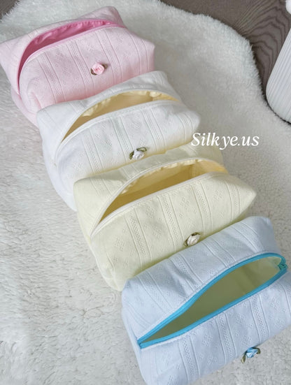 Cream-style Makeup Bag