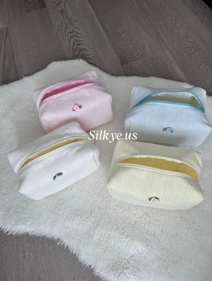 Cream-style Makeup Bag
