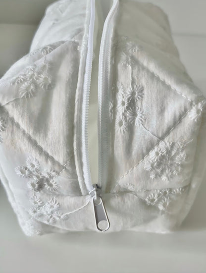 White Daisy Makeup Bag